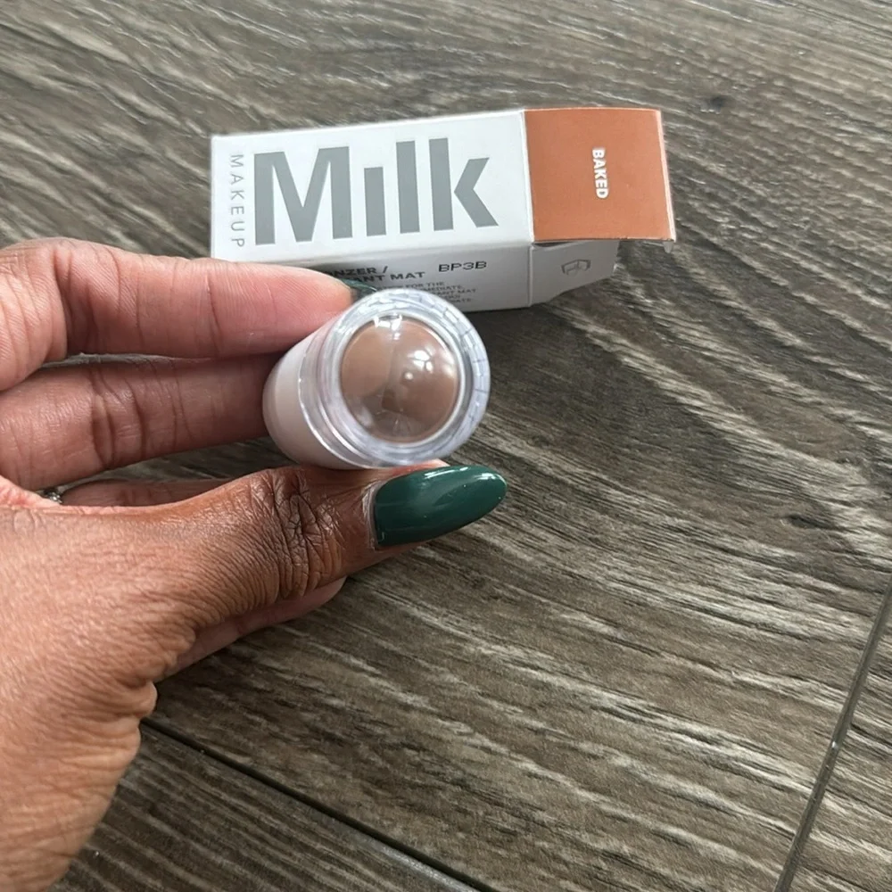 MILK MAKEUP MATTE BRONZER